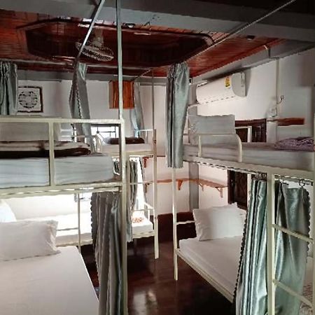 City Backpackers & Travel Luang Prabang Luaran gambar