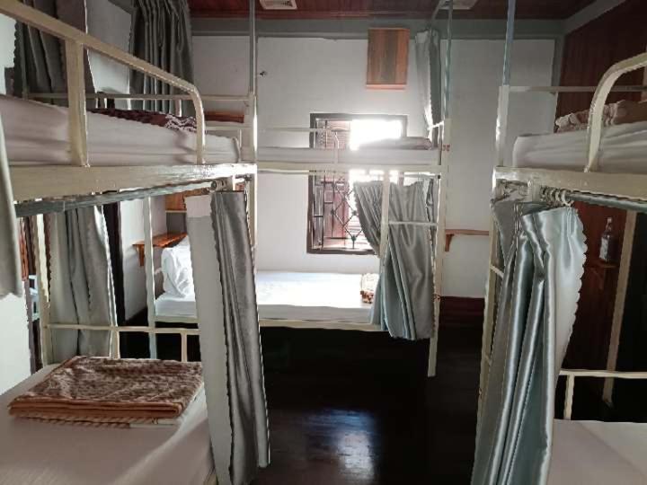 City Backpackers & Travel Luang Prabang Luaran gambar
